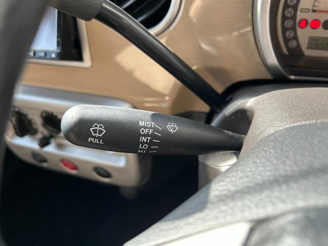 アルトラパン G エディション 禁煙車ナビ付HDDオーディオCDDVD再生コラムシフト4ATアルミホイールキーレスエントリー取扱説明書メンテナンスノート付ヘッドライトレベライザーUVカットガラスマニュアルエアコンパワーウィンドウ(68枚目)