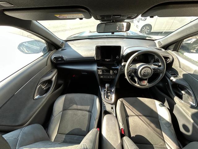 ヤリスクロス GRスポーツ 冠水歴車禁煙車ステアリングヒーターシートヒータータイプC充電端子パドルシフトヘッドライトレベライザーフロントサイドバックカメラ有ETC付スマートキーアルミホイールアダプティブクルーズコントロール(68枚目)