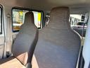 この度は、当社のお車をご覧頂き誠にありがとうございます。お車の状態や、装備の詳細は無料通話のフリーダイヤルへご連絡ください。担当者がご案内させていただきます