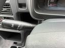 ＫＣ　エアコンパワステ付２ＷＤ５ＭＴ三方開きメンテナンスノート取説付荷台幌車荷台内寸長さ１９７ＣＭ幅１３８ＣＭ床面地上高６８ＣＭヘッドライトレベライザースペアキースペアタイヤ運転席エアバッグ付（64枚目）