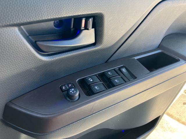 ルーミー G 9インチメモリーナビ バックカメラ フルセグTV Bluetooth ドライブレコーダー 両側パワースライドドア スマートキー 衝突軽減システム(16枚目)