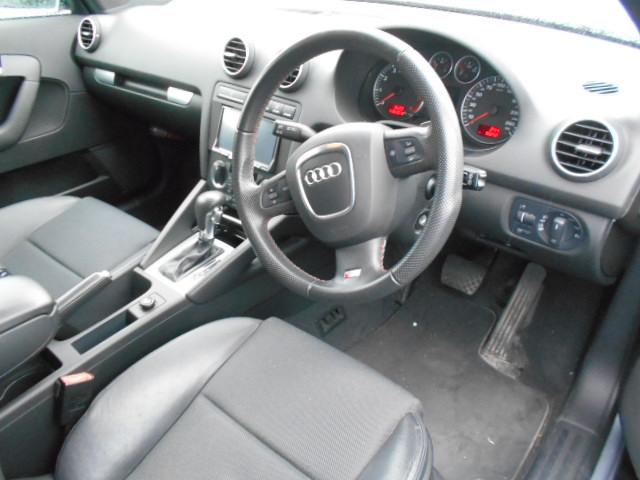 スポーツバック2.0TFSI ターボ(8枚目)