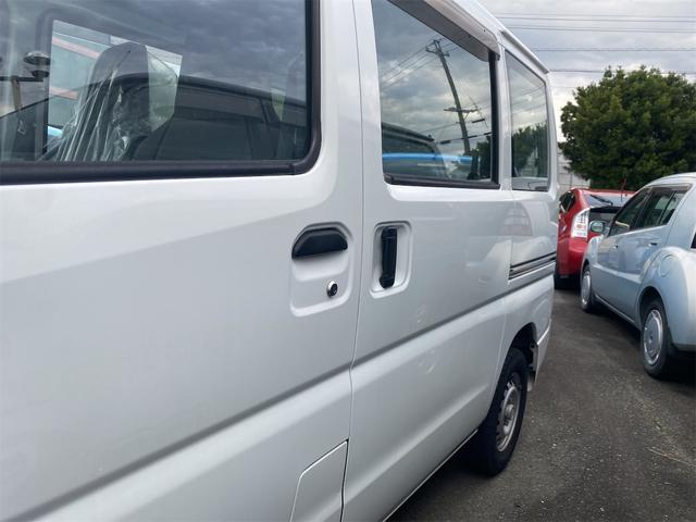 ＮＶ１００クリッパーバン ＤＸ　軽バン　ＡＴ　両側スライドドア　エアコン　パワーステアリング　運転席エアバッグ　助手席エアバッグ　記録簿（15枚目）