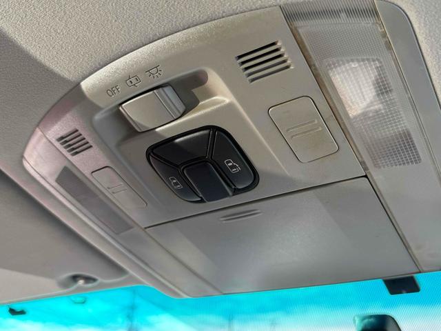 アルファード ２４０Ｓ　ＥＴＣ　バックカメラ　ＴＶ　クリアランスソナー　両側電動スライドドア　オートライト　ＨＩＤ　スマートキー　電動格納ミラー　後席モニター　３列シート　ＣＶＴ　アルミホイール　盗難防止システム（34枚目）
