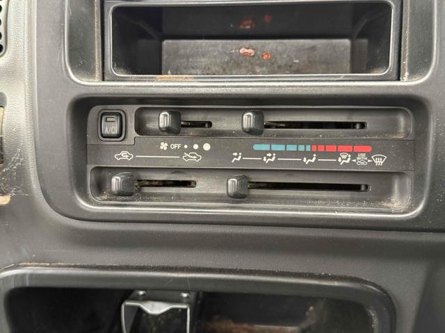 ハイゼットトラック 　軽トラック　ＡＴ　エアコン　運転席エアバッグ（3枚目）