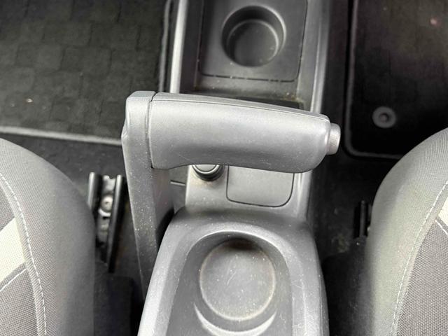 カングー ゼン ETC ナビ TV 両側スライドドア オートクルーズコントロール アルミホイール キーレスエントリー 電動格納ミラー MT 盗難防止システム ルーフレール ABS ESC CD Bluetooth(9枚目)