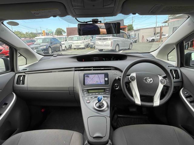 プリウス S ETC ナビ アルミホイール オートライト CVT スマートキー 電動格納ミラー 盗難防止システム 衝突安全ボディ ABS ESC エアコン パワーステアリング パワーウィンドウ(2枚目)