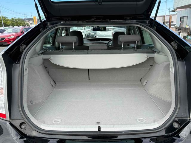 プリウス S ETC ナビ アルミホイール オートライト CVT スマートキー 電動格納ミラー 盗難防止システム 衝突安全ボディ ABS ESC エアコン パワーステアリング パワーウィンドウ(20枚目)