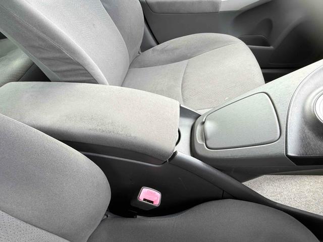 プリウス S ETC ナビ アルミホイール オートライト CVT スマートキー 電動格納ミラー 盗難防止システム 衝突安全ボディ ABS ESC エアコン パワーステアリング パワーウィンドウ(22枚目)