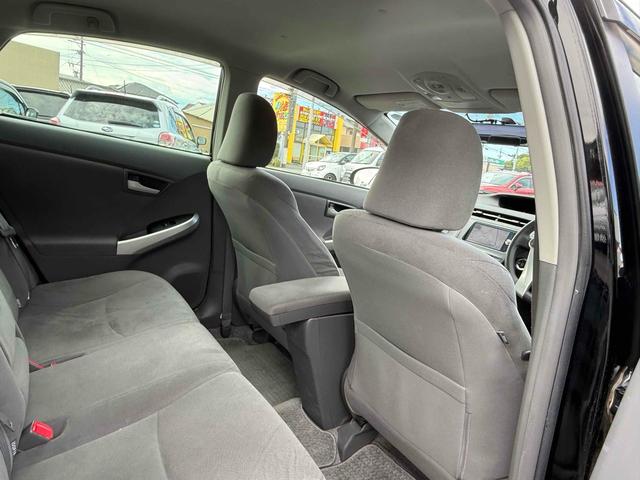 プリウス S ETC ナビ アルミホイール オートライト CVT スマートキー 電動格納ミラー 盗難防止システム 衝突安全ボディ ABS ESC エアコン パワーステアリング パワーウィンドウ(33枚目)