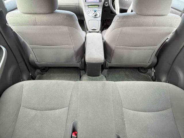 プリウス S ETC ナビ アルミホイール オートライト CVT スマートキー 電動格納ミラー 盗難防止システム 衝突安全ボディ ABS ESC エアコン パワーステアリング パワーウィンドウ(36枚目)