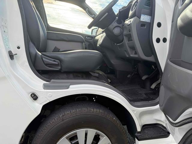 NV350キャラバンバン ロングライダープレミアムGX ドライブレコーダー ETC バックカメラ ナビ TV 両側スライドドア オートライト 電動格納ミラー AT エアコン パワーウィンドウ 運転席エアバッグ 助手席エアバッグ(31枚目)