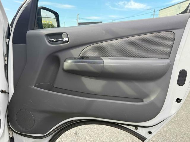 NV350キャラバンバン ロングライダープレミアムGX ドライブレコーダー ETC バックカメラ ナビ TV 両側スライドドア オートライト 電動格納ミラー AT エアコン パワーウィンドウ 運転席エアバッグ 助手席エアバッグ(33枚目)