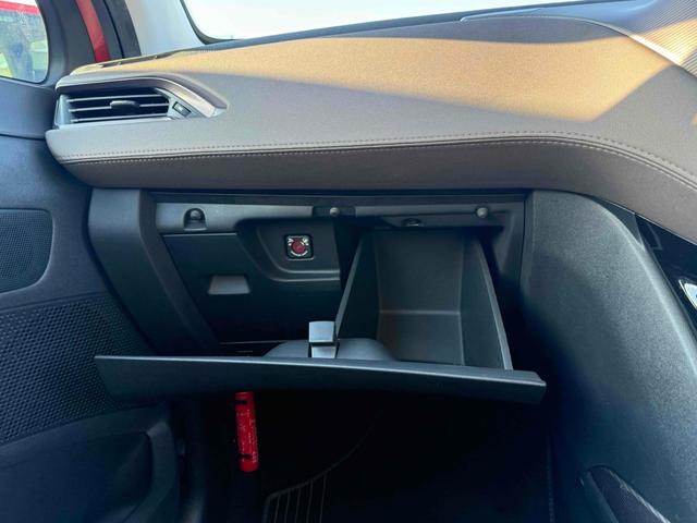 ご覧いただきありがとうございます♪気になったお車がありましたらお気軽にお電話をください♪