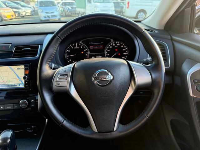 ティアナ XL ドライブレコーダー ETC バックカメラ ナビ TV アルミホイール オートライト HID CVT スマートキー 電動格納ミラー 盗難防止システム パワーシート ミュージックプレイヤー接続可(3枚目)