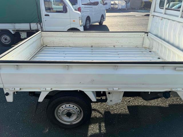 キャリイトラック ＫＣエアコン・パワステ　４ＷＤ　ＭＴ　エアコン（10枚目）