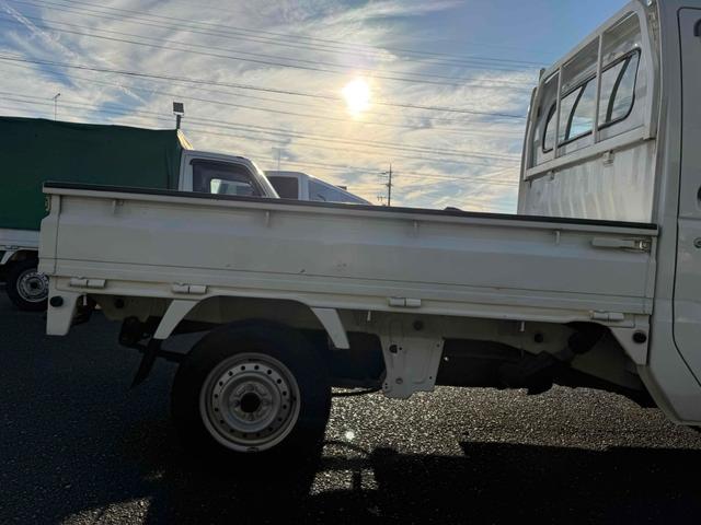 キャリイトラック ＫＣエアコン・パワステ　４ＷＤ　ＭＴ　エアコン（16枚目）