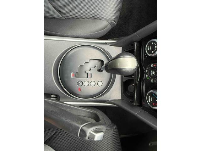 ���i�����ގ��ɕK�����삷�郌�o�[�ł��B����̂��₷�����̂ɂȂ��Ă��܂��B���Ј�x�̊����Ă��������B