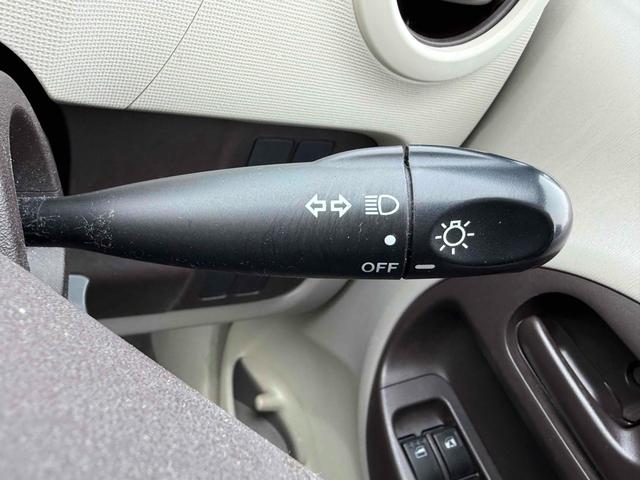 パッソ Ｘ　ユルリ　スマートキー　電動格納ミラー　ＣＶＴ　盗難防止システム　衝突安全ボディ　ベンチシート　ＡＢＳ　ＣＤ　ＭＤ　ミュージックプレイヤー接続可　エアコン　パワーステアリング　パワーウィンドウ（7枚目）