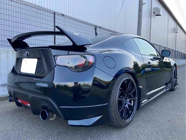 ８６ ＧＴ　ＢＬＩＴＺエアロスピードＲコンセプト　６ＭＴ　ＶＬＡＮＤヘッドライト　Ｂｌｕｅｔｏｏｔｈ　ＶＡＬＥＮＴＩサイドマーカー　クイックリリース　ＡＲＲＯＷＺ車高調　ＥＴＣ　禁煙車（44枚目）
