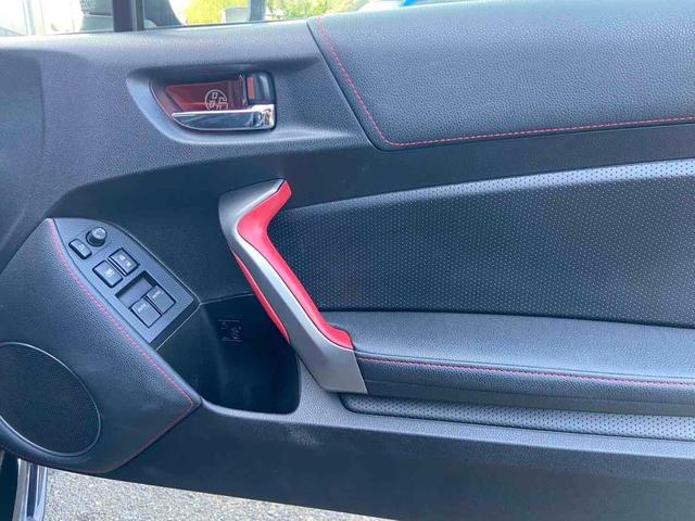 ８６ ＧＴ　ＢＬＩＴＺエアロスピードＲコンセプト　６ＭＴ　ＶＬＡＮＤヘッドライト　Ｂｌｕｅｔｏｏｔｈ　ＶＡＬＥＮＴＩサイドマーカー　クイックリリース　ＡＲＲＯＷＺ車高調　ＥＴＣ　禁煙車（45枚目）