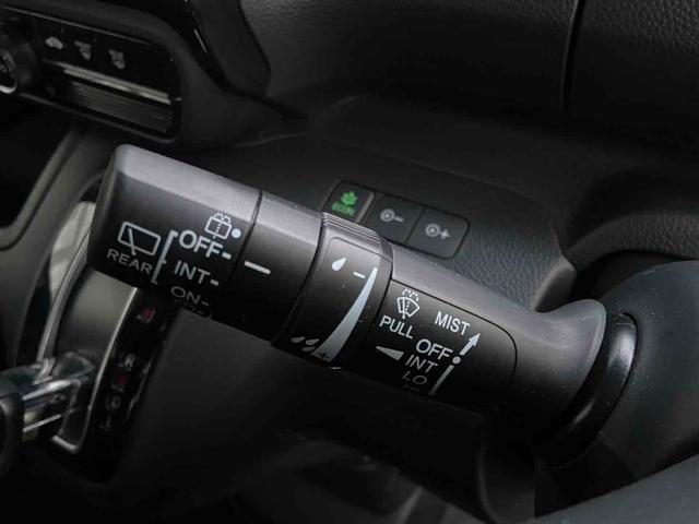 Ｎ－ＢＯＸカスタム Ｇ・Ｌホンダセンシング　サイドカメラ　オートＬＥＤ　助手席エアバッグ　車線逸脱警報装置　キーレス　アイドリングＳＴ　スマ－トキ－　リアカメラ　ＥＴＣ（9枚目）
