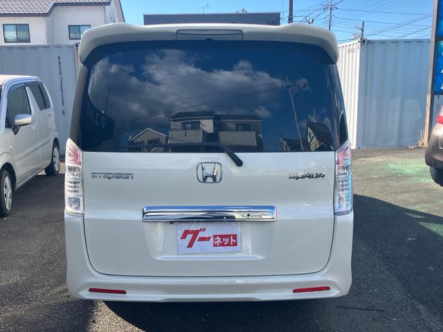 ステップワゴンスパーダ Ｚ　ＨＤＤナビエディション　バックカメラ　コンフォートビューパッケージ　両側電動スライドドア　スマートキー　スペアキー　ＨＩＤヘッドライト　オートライト　アクティブコーナリングライト　ＥＴＣ（4枚目）