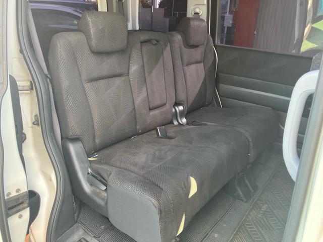 ステップワゴンスパーダ Ｚ　ＨＤＤナビエディション　バックカメラ　コンフォートビューパッケージ　両側電動スライドドア　スマートキー　スペアキー　ＨＩＤヘッドライト　オートライト　アクティブコーナリングライト　ＥＴＣ（12枚目）