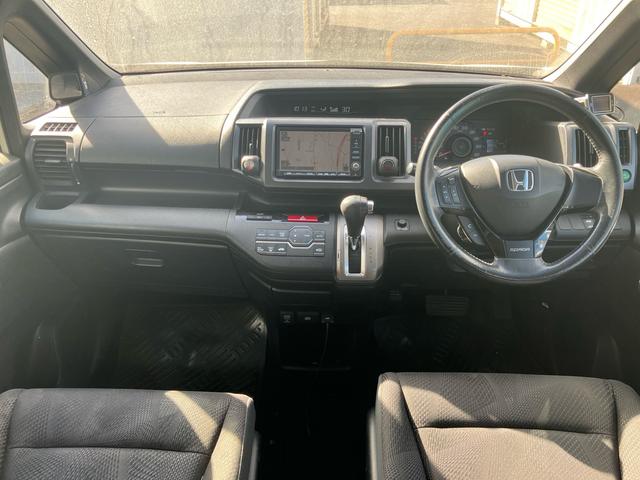 ステップワゴンスパーダ Ｚ　ＨＤＤナビエディション　バックカメラ　コンフォートビューパッケージ　両側電動スライドドア　スマートキー　スペアキー　ＨＩＤヘッドライト　オートライト　アクティブコーナリングライト　ＥＴＣ（15枚目）