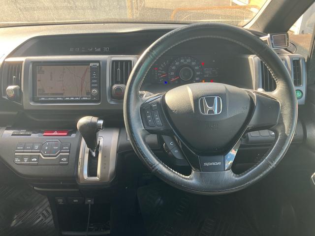 ステップワゴンスパーダ Ｚ　ＨＤＤナビエディション　バックカメラ　コンフォートビューパッケージ　両側電動スライドドア　スマートキー　スペアキー　ＨＩＤヘッドライト　オートライト　アクティブコーナリングライト　ＥＴＣ（16枚目）