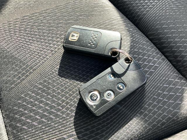 ステップワゴンスパーダ Ｚ　ＨＤＤナビエディション　バックカメラ　コンフォートビューパッケージ　両側電動スライドドア　スマートキー　スペアキー　ＨＩＤヘッドライト　オートライト　アクティブコーナリングライト　ＥＴＣ（21枚目）