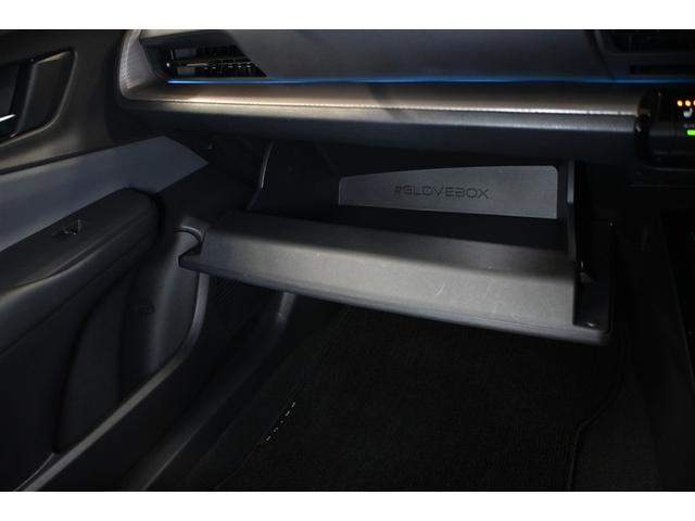 プリウス G ハイブリッド 衝突被害軽減システム オートクルーズコントロール LEDヘッドランプ 100V電源 バックカメラ ETC ドラレコ フルセグ ミュージックプレイヤー接続可 アルミホイール スマートキー(18枚目)