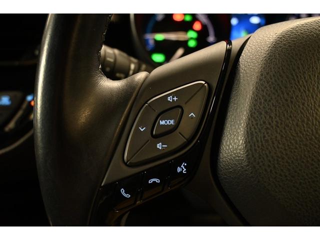 らくらく操作のステアリングオーディオ操作スイッチ装備！