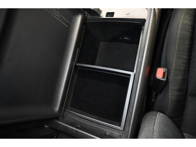 クラウンハイブリッド アスリートＳ　ハイブリッド　衝突被害軽減システム　オートクルーズコントロール　ＨＩＤヘッドライト　ＨＤＤナビ　バックカメラ　ＥＴＣ　ドラレコ　フルセグ　ミュージックプレイヤー接続可　ＤＶＤ再生　ＣＤ　アルミホイール（15枚目）