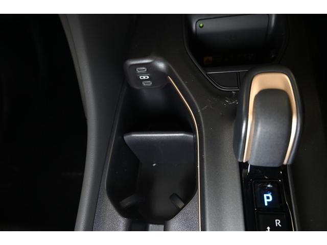 クラウンクロスオーバー Gアドバンスド 展示・試乗車 4WD ハイブリッド 衝突被害軽減システム オートクルーズコントロール LEDヘッドランプ 100V電源 バックカメラ ETC ドラレコ フルセグ ミュージックプレイヤー接続可 キーレス(13枚目)