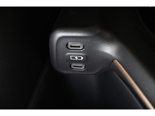 クラウンクロスオーバー Gアドバンスド 展示・試乗車 4WD ハイブリッド 衝突被害軽減システム オートクルーズコントロール LEDヘッドランプ 100V電源 バックカメラ ETC ドラレコ フルセグ ミュージックプレイヤー接続可 キーレス(14枚目)