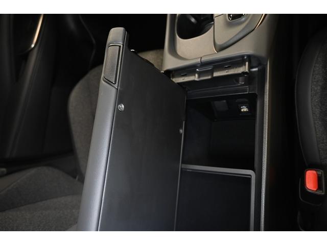 クラウンクロスオーバー Gアドバンスド 展示・試乗車 4WD ハイブリッド 衝突被害軽減システム オートクルーズコントロール LEDヘッドランプ 100V電源 バックカメラ ETC ドラレコ フルセグ ミュージックプレイヤー接続可 キーレス(16枚目)