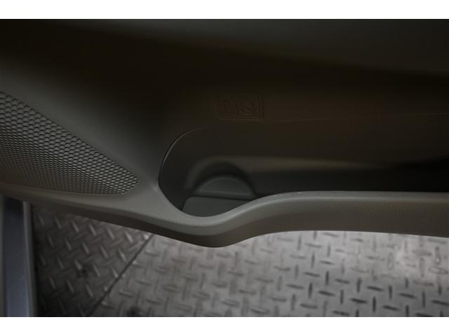 ドリンクホルダー装備！　美味しい飲み物　飲みながら　快適なドライブいかがですか♪