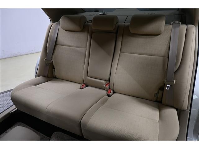 乗り込みやすく程よい広さのあるリアシート☆