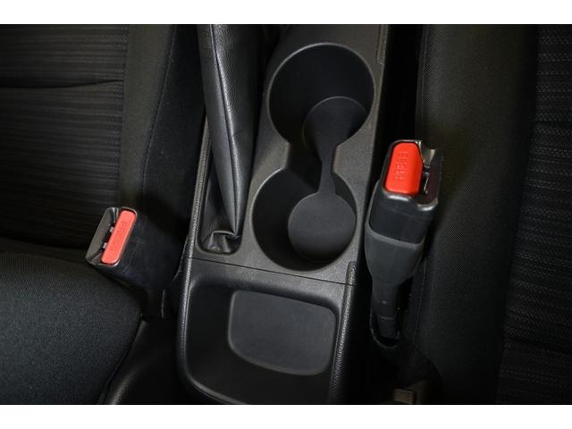 ヤリス Z 衝突被害軽減システム ローダウン オートクルーズコントロール LEDヘッドランプ メモリーナビ バックカメラ ミュージックプレイヤー接続可 アルミホイール スマートキー キーレス(15枚目)