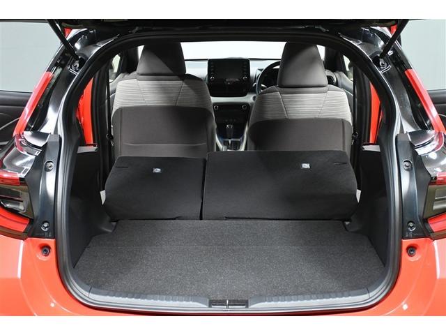 ヤリス Z 衝突被害軽減システム オートクルーズコントロール LEDヘッドランプ メモリーナビ バックカメラ ETC ドラレコ フルセグ ミュージックプレイヤー接続可 DVD再生 CD アルミホイール キーレス(29枚目)