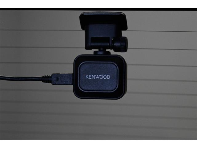 カローラツーリング ハイブリッド　ダブルバイビー　ハイブリッド　衝突被害軽減システム　オートクルーズコントロール　ＬＥＤヘッドランプ　１００Ｖ電源　メモリーナビ　バックカメラ　ＥＴＣ　ドラレコ　フルセグ　ミュージックプレイヤー接続可　アルミホイール（20枚目）