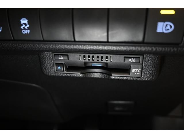 カローラツーリング ハイブリッド　ダブルバイビー　ハイブリッド　衝突被害軽減システム　オートクルーズコントロール　ＬＥＤヘッドランプ　１００Ｖ電源　メモリーナビ　バックカメラ　ＥＴＣ　ドラレコ　フルセグ　ミュージックプレイヤー接続可　アルミホイール（24枚目）