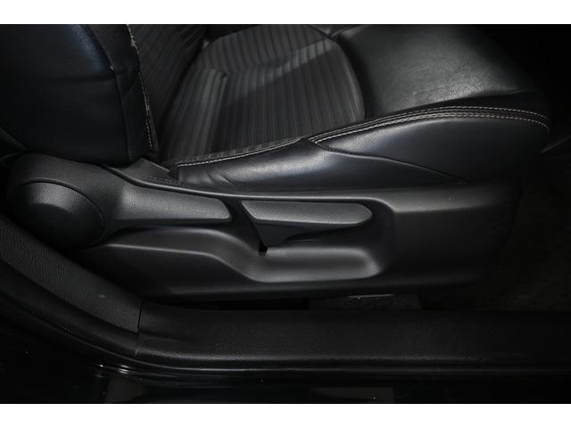 カローラツーリング ハイブリッド　ダブルバイビー　ハイブリッド　衝突被害軽減システム　オートクルーズコントロール　ＬＥＤヘッドランプ　１００Ｖ電源　メモリーナビ　バックカメラ　ＥＴＣ　ドラレコ　フルセグ　ミュージックプレイヤー接続可　アルミホイール（25枚目）