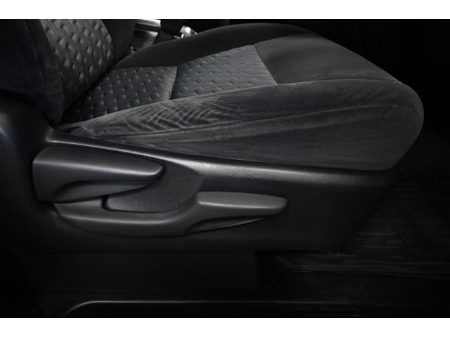 �^�]�ȃV�[�g���t�^�[�����I�V�[�g�̏㉺�����ŉ^�]����̎��E���m�ۂł��܂��B