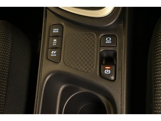 ヤリスクロス ハイブリッドＧ　ハイブリッド　衝突被害軽減システム　オートクルーズコントロール　ＬＥＤヘッドランプ　１００Ｖ電源　メモリーナビ　バックカメラ　ＥＴＣ　ドラレコ　ミュージックプレイヤー接続可　アルミホイール　キーレス（14枚目）