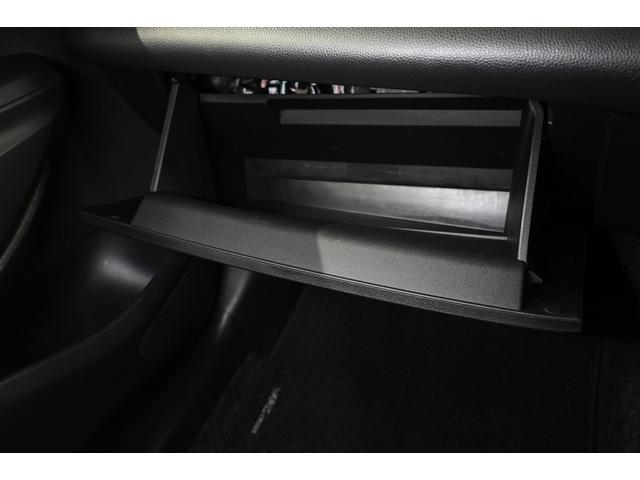 ヤリスクロス ハイブリッドＧ　ハイブリッド　衝突被害軽減システム　オートクルーズコントロール　ＬＥＤヘッドランプ　１００Ｖ電源　メモリーナビ　バックカメラ　ＥＴＣ　ドラレコ　ミュージックプレイヤー接続可　アルミホイール　キーレス（16枚目）