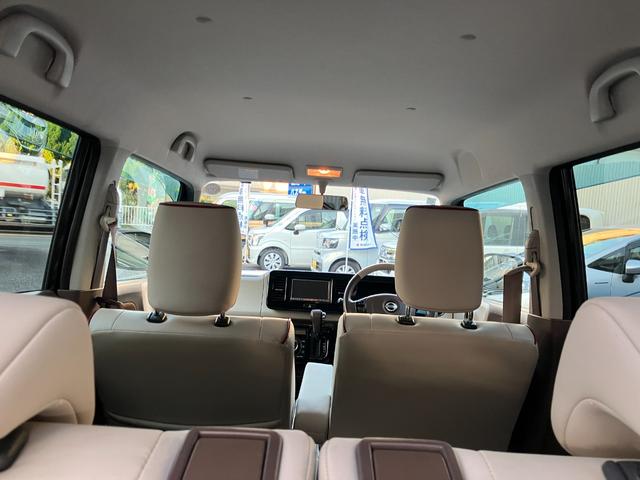 モコ ドルチェＸ　メモリーナビＴＶ　バックモニター　専用レザー調シート　ＨＩＤヘッドライト　フォグランプ　インテリジェントキー（9枚目）