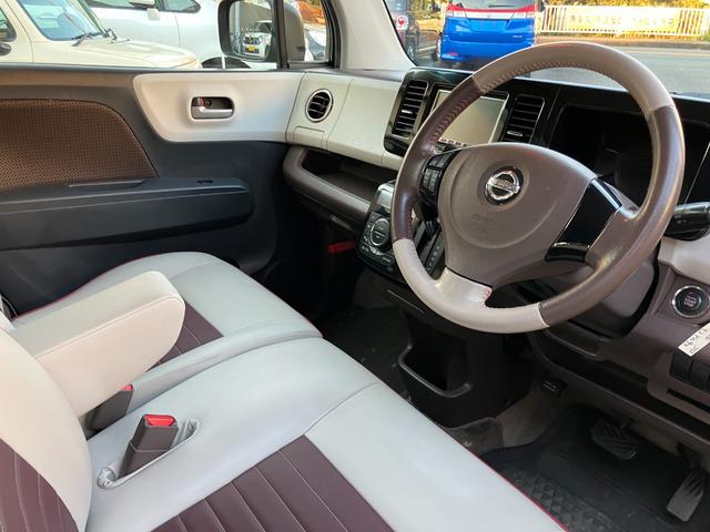 モコ ドルチェＸ　メモリーナビＴＶ　バックモニター　専用レザー調シート　ＨＩＤヘッドライト　フォグランプ　インテリジェントキー（16枚目）