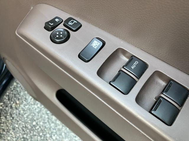 モコ ドルチェＸ　メモリーナビＴＶ　バックモニター　専用レザー調シート　ＨＩＤヘッドライト　フォグランプ　インテリジェントキー（19枚目）